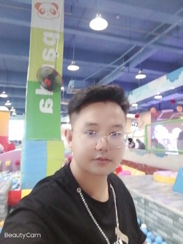 棒哥的第三张照片--德阳闪婚服务中心